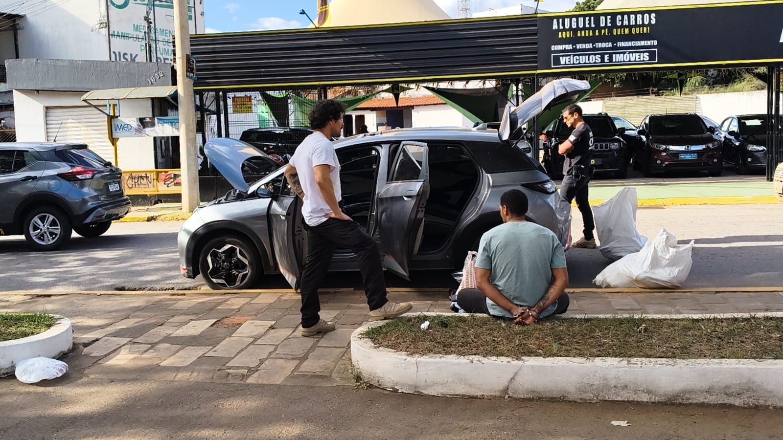 Jovem é preso com carro elétrico adulterado no Centro 3 1784770057 905 Jovem e preso com carro eletrico adulterado no Centro