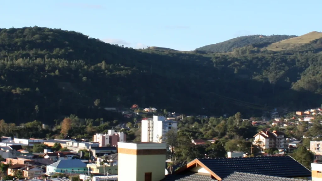 Três Coroas, Rio Grande do Sul - O Tibete escondido na Serra Gaúcha: a cidade a 25 km de Gramado que uniu templo budista e o 1º Mundial de canoagem do Brasil