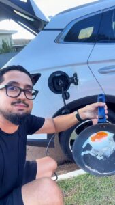 Que tal usar o seu carro para alimentar outros eletrônicos? Com seu carro da BYD você ...