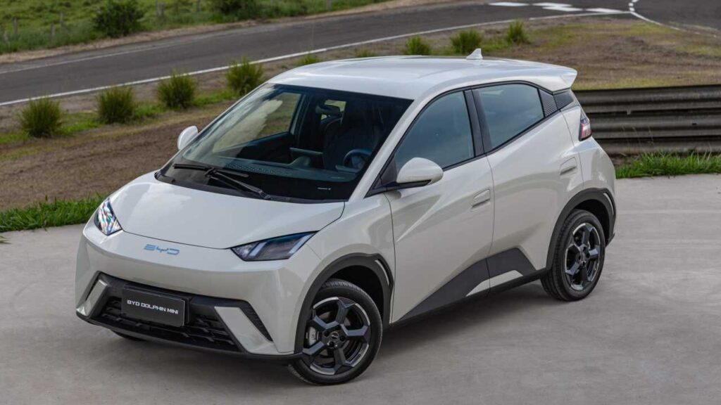 BYD Dolphin Mini usado vende mais rápido que HB20 e Onix, diz pesquisa