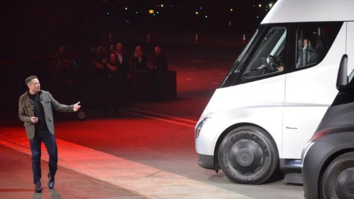 Elon Musk Critica a Califórnia, Mas Depende dos Incentivos do Estado para Lançar o Caminhão Elétrico da Tesla