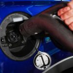 Híbridos plug-in desgastam mais a bateria do que elétricos, aponta estudo