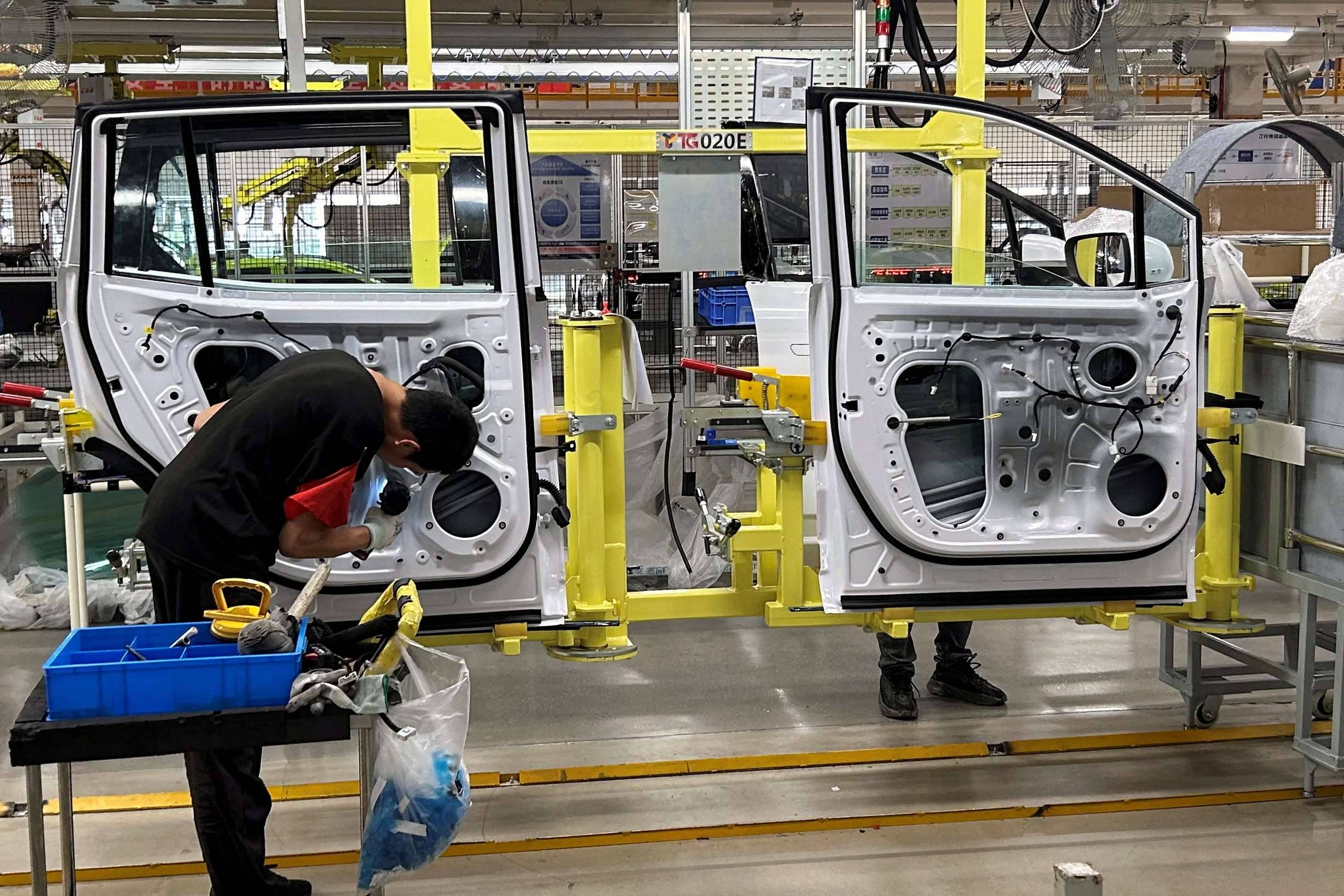 China compra mais petróleo brasileiro e quadruplica venda de carros elétricos