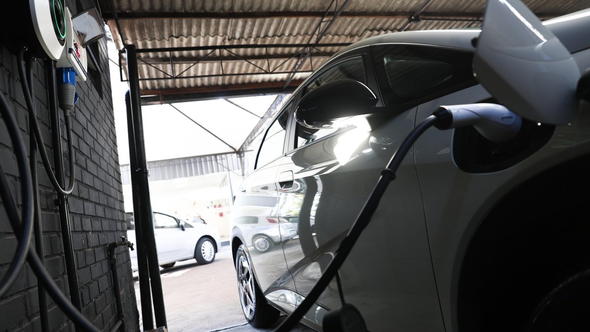 Modelo elétrico é o terceiro carro mais vendido no RS em 2026; veja o ranking completo