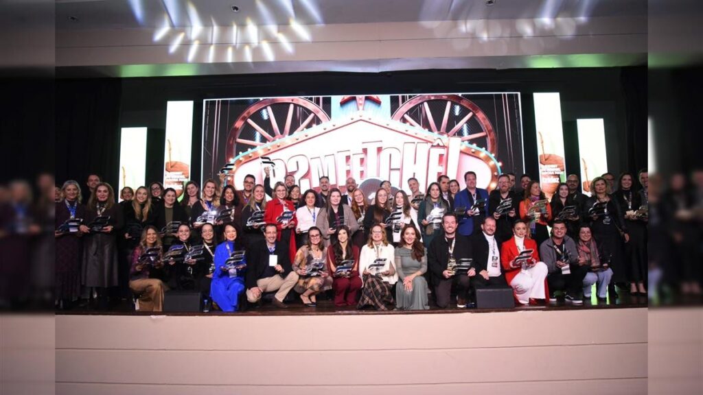 Frt Operadora abre B2Meet 2026 com premiação às agências parceiras; fotos
