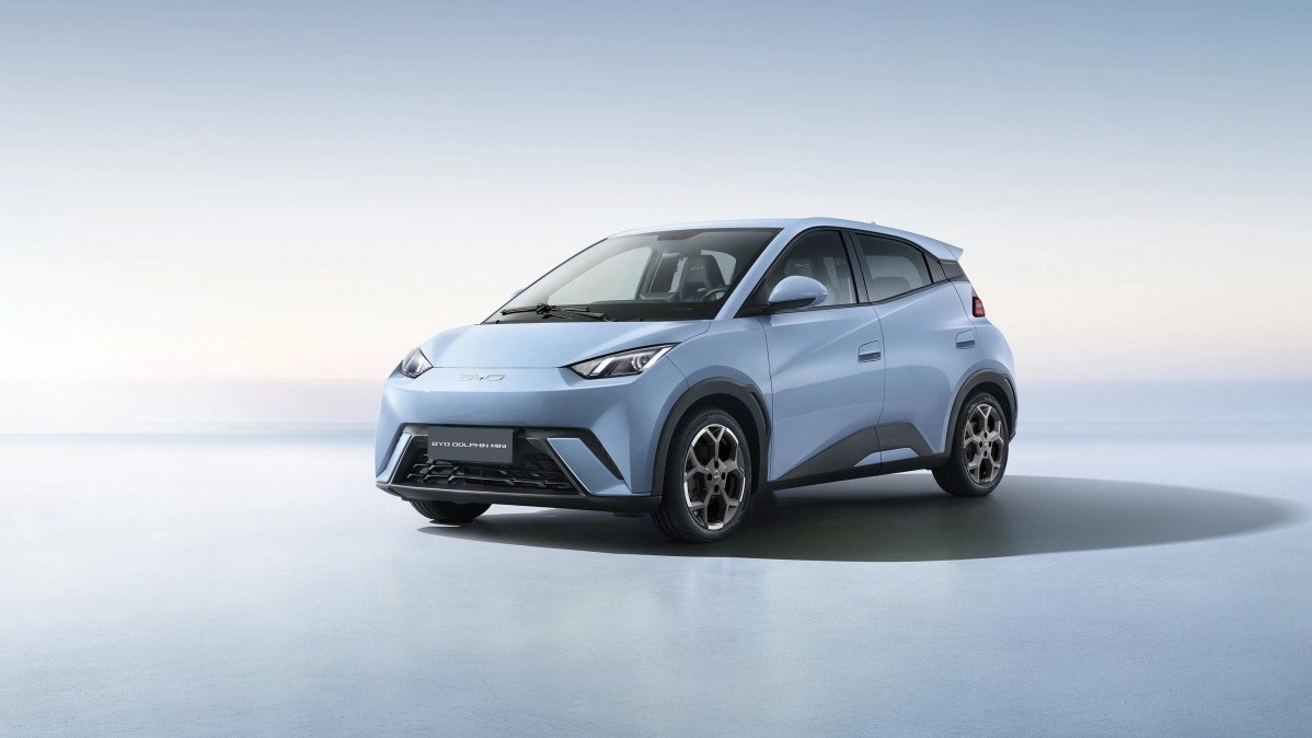 O BYD Dolphin Mini, um dos el&eacute;tricos mais acess&iacute;veis, lidera vendas no mercado brasileiro